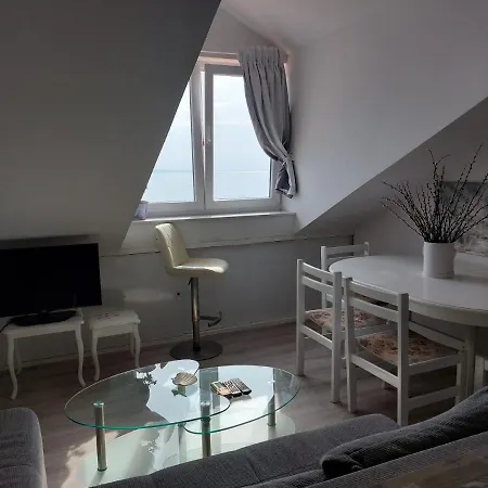 Apartman Artsy Nest With A Panoramic View,